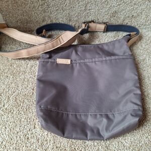 Timbuk2 Lark Crossbody Nylon Zip Adjustable Strap Plum/Tan